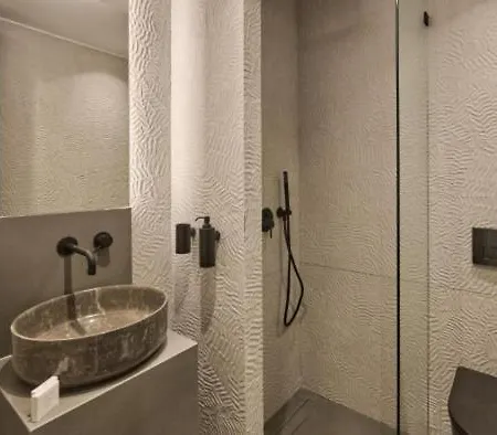 Villa Teria Collection